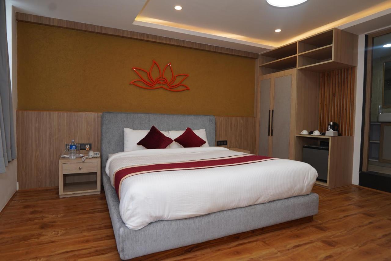 Lotus Club Boutique Hotel Kathmandu Buitenkant foto